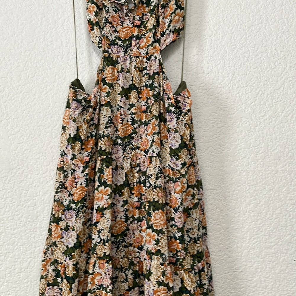 ASTR Floral Print Cutout Maxi Dress - Picture 8 of 17